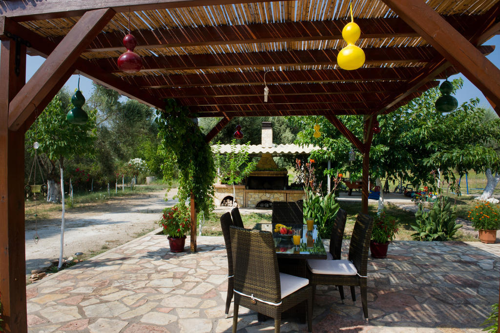 Riverside Αpartments Vasiliki Exterior foto